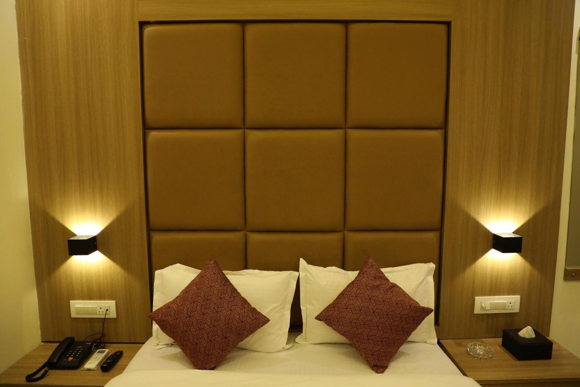 Hotel Bellamont 孟买 外观 照片